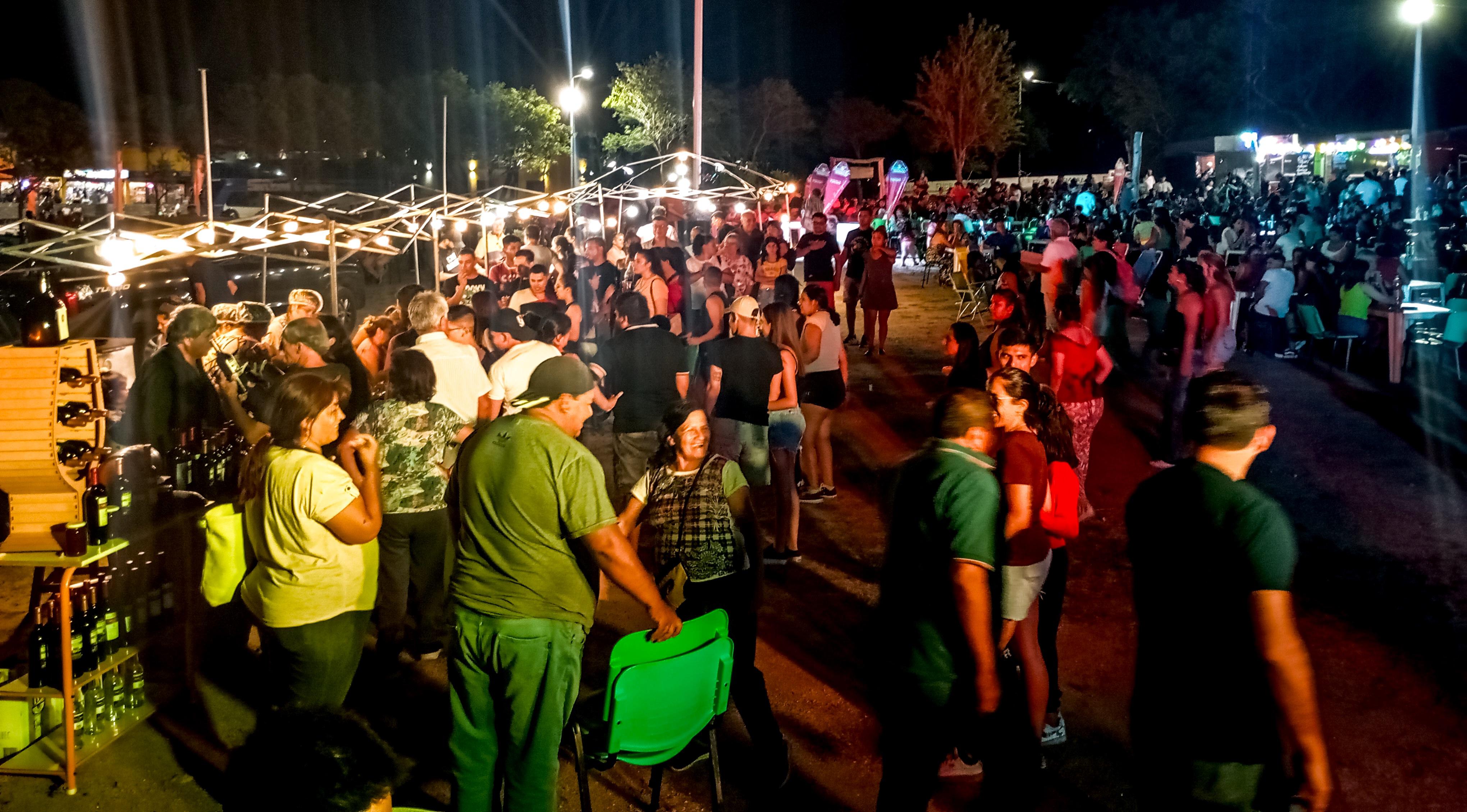 Andalgalá consagró a las mejores empanadas y burgers en una noche inolvidable