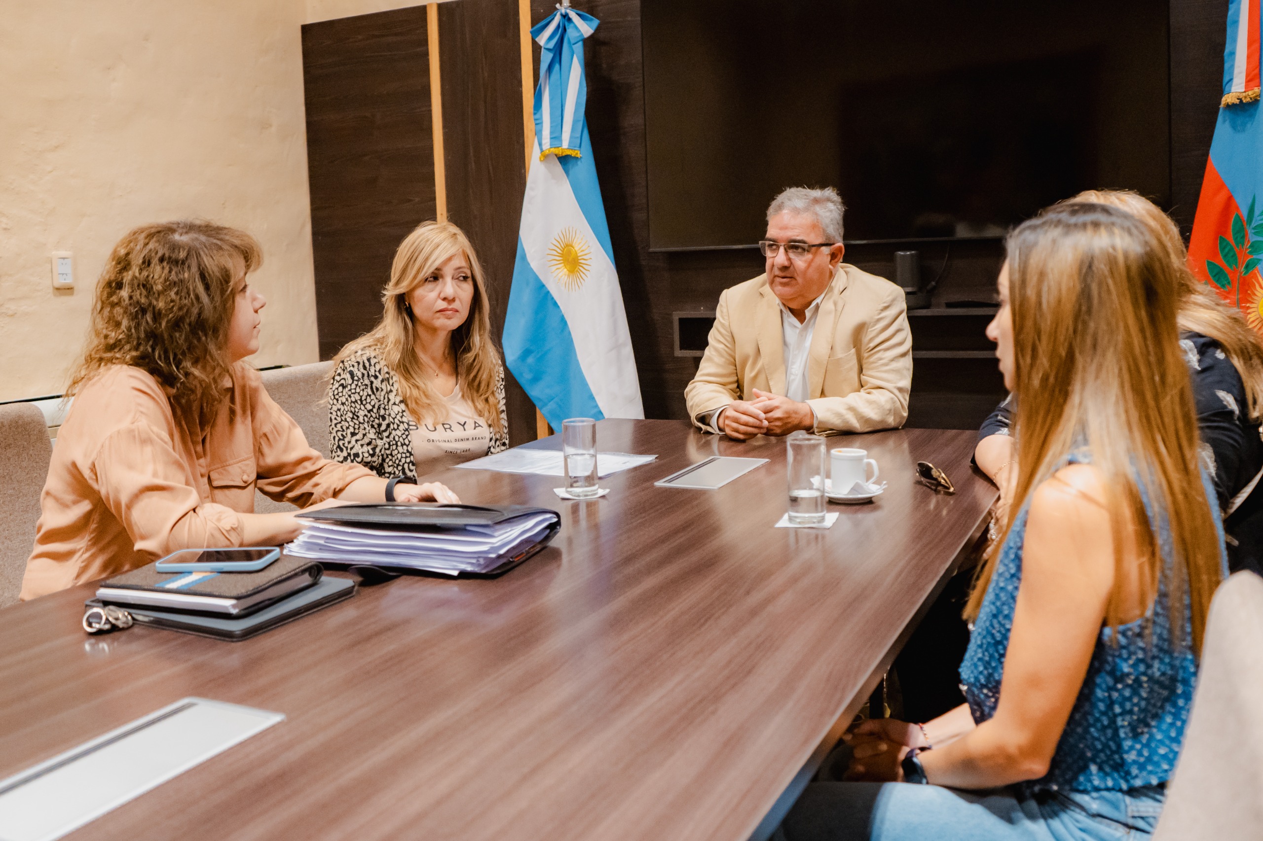 El régimen de “Retiros Voluntarios Anticipados” se mantiene como una opción para empleados públicos