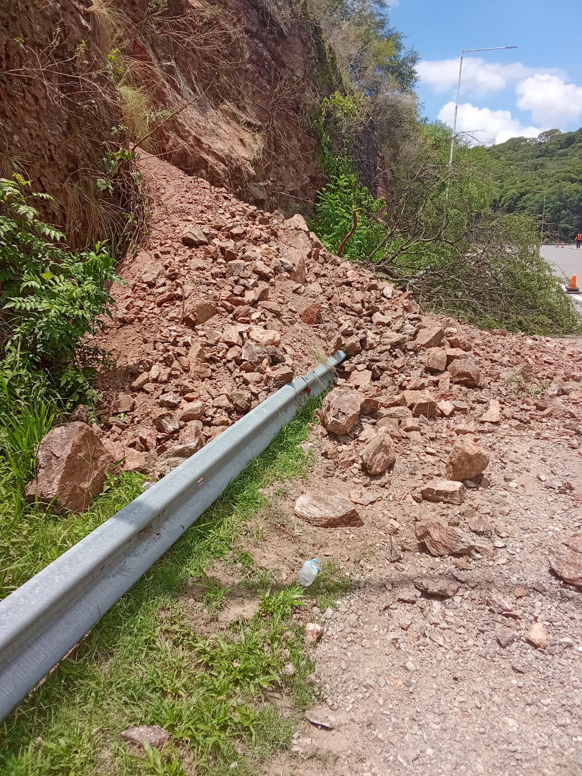 ATENCION USUARIOS DE LA RUTA NAC 38 CUESTA DEL TOTORAL