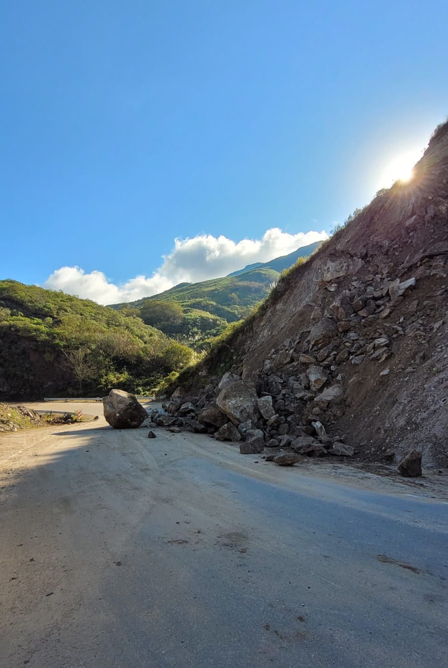 Transitar con precaución en Ruta Provincial N° 1 por derrumbes