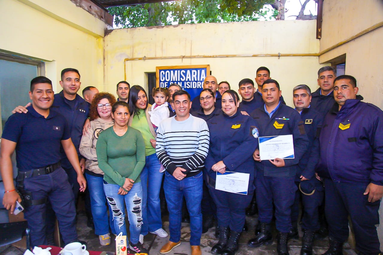 Visita de la Ministra de Seguridad y el Jefe de Policía a la Comisaría de San Isidro