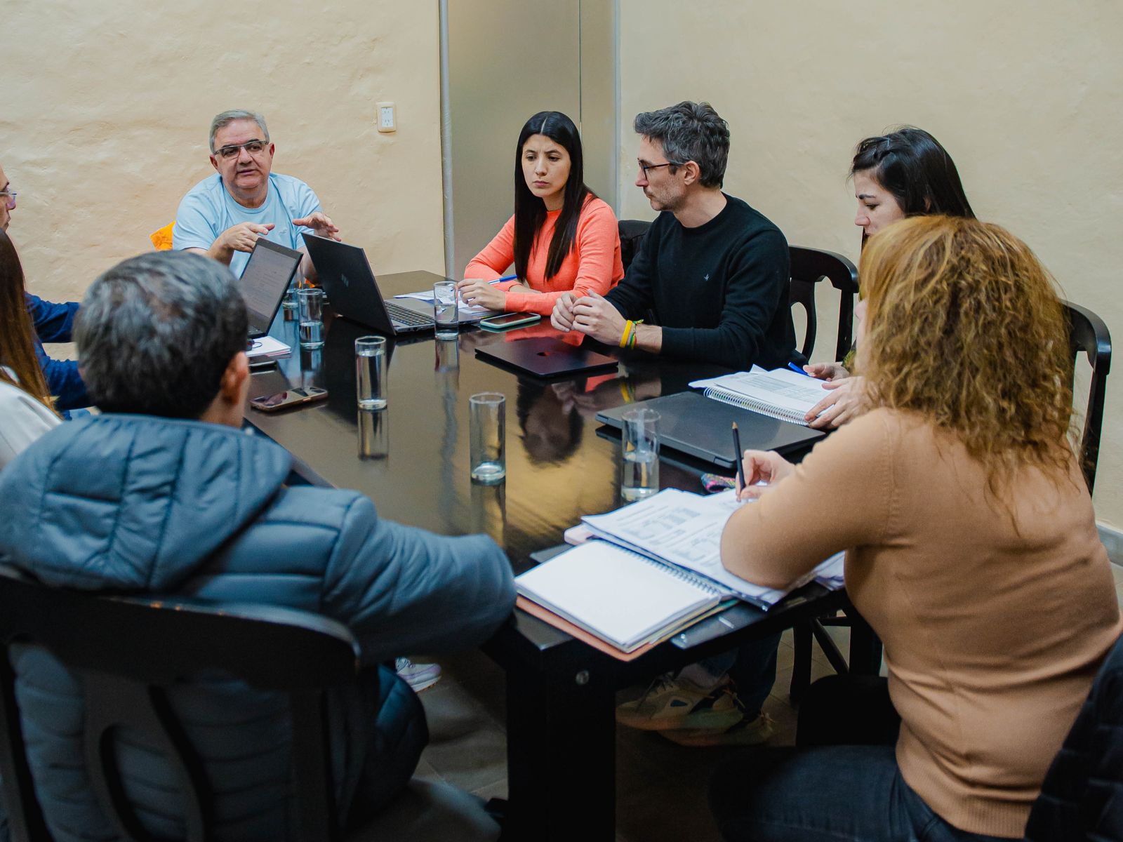 Este jueves se acredita el bono extraordinario para trabajadores públicos y becados