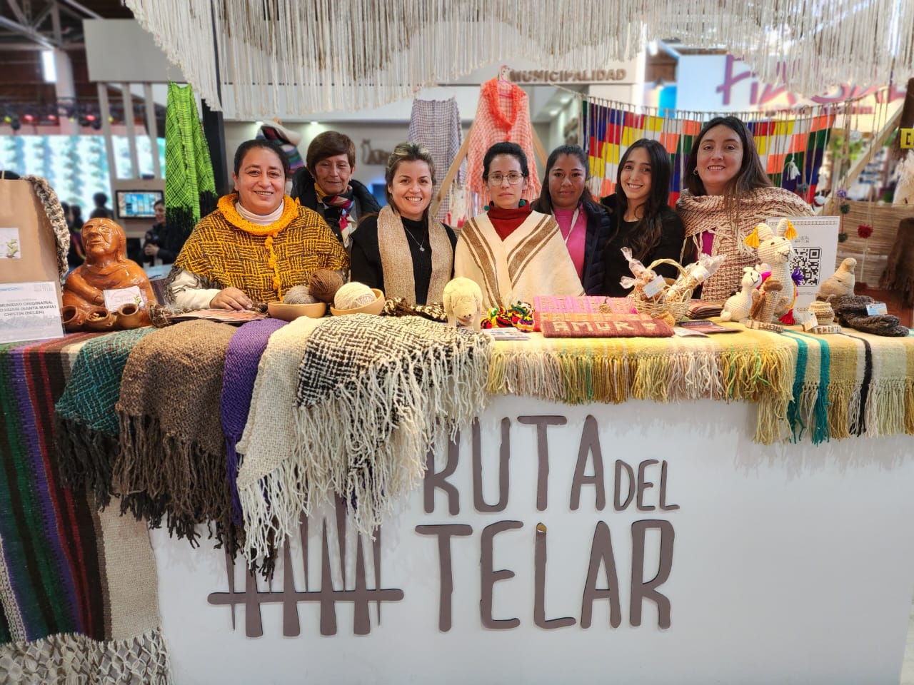 La Ruta del Telar mostró sus tesoros en la Fiesta del Poncho