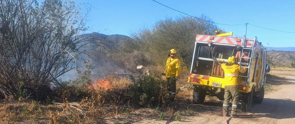 Brigadistas en acción ante la temporada alta de incendios