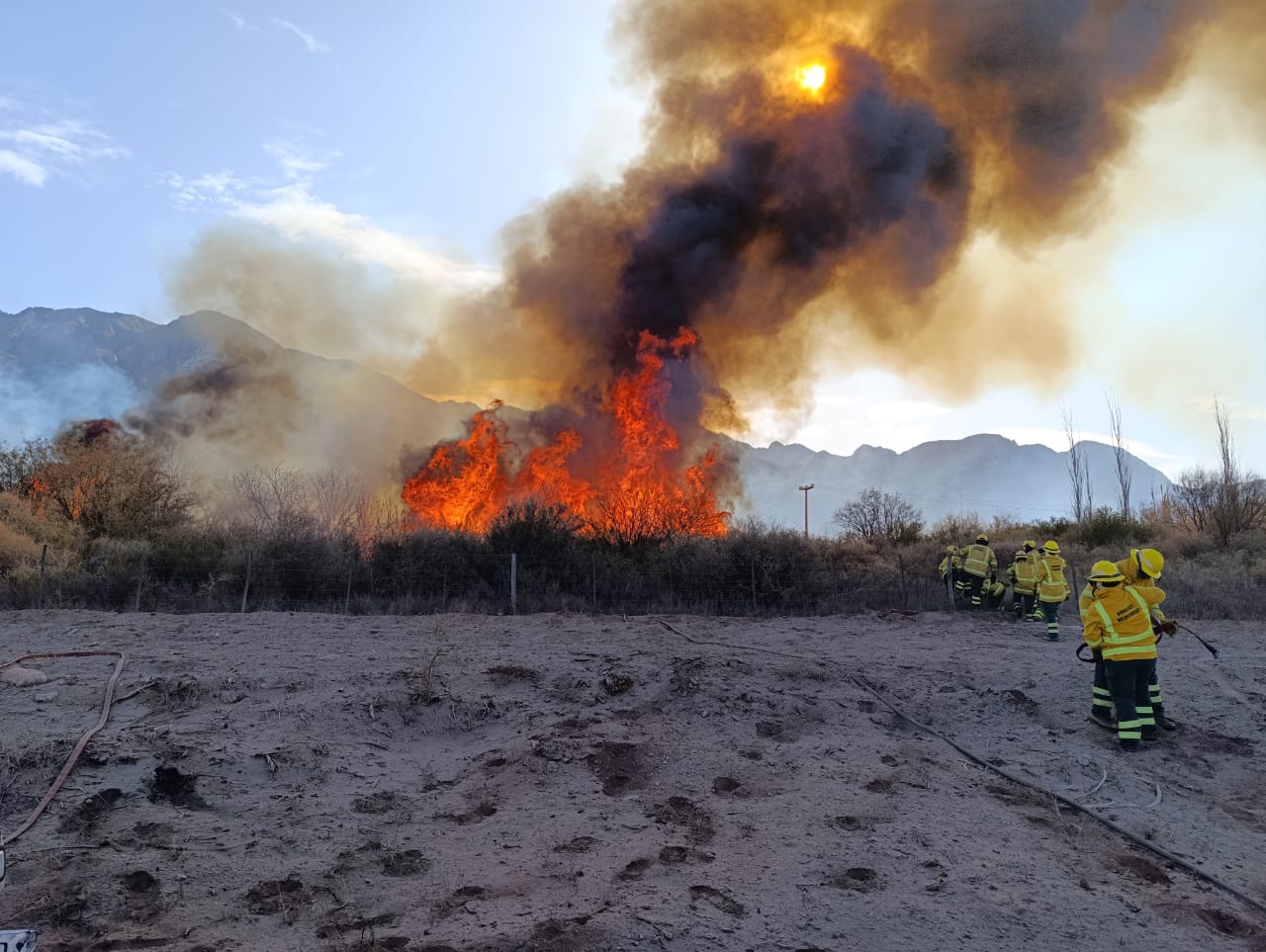 Bomberos Voluntarios advierten la alerta por incendios en Catamarca