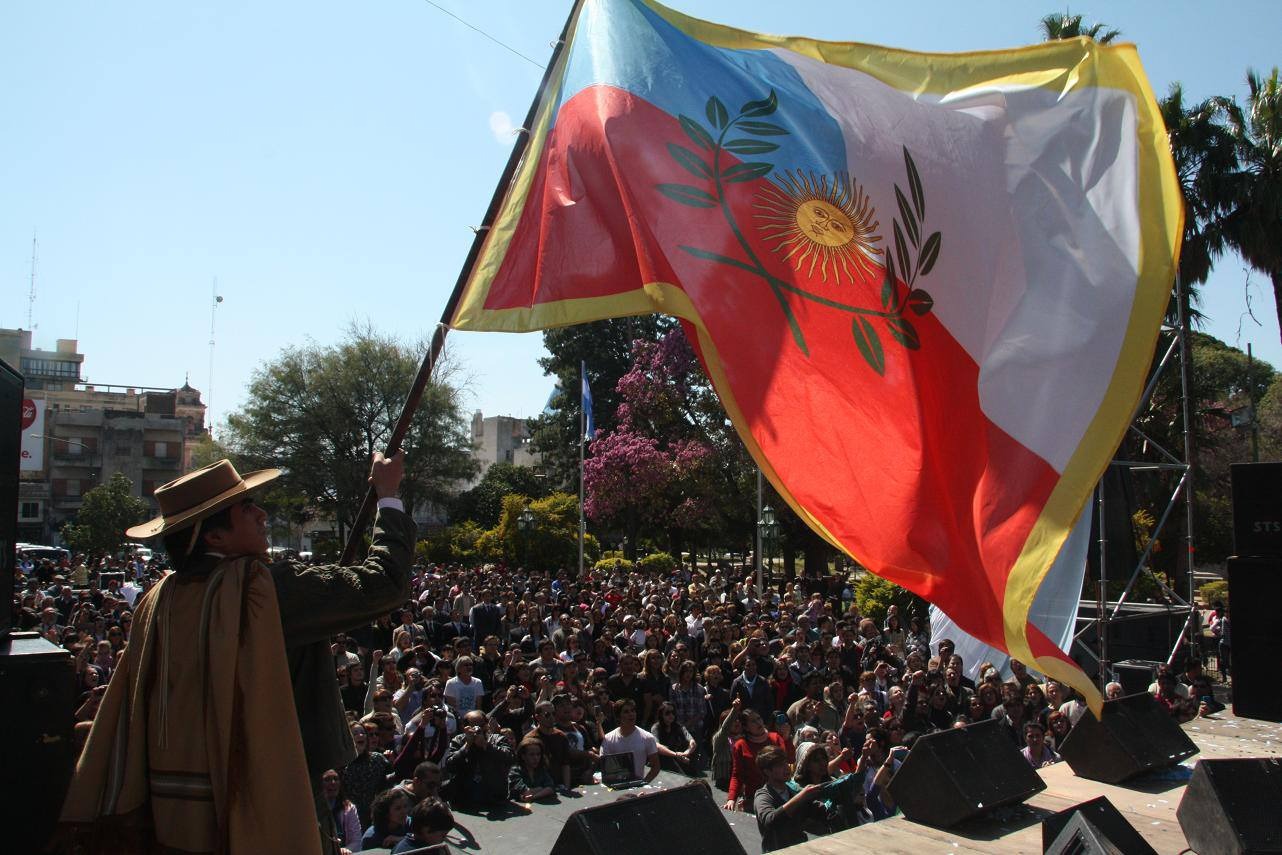 Autonomía de Catamarca: vigilia y serenata artística