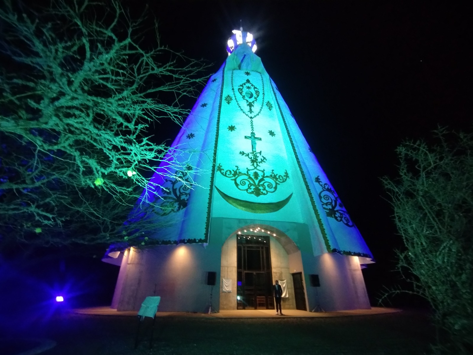 El Obispo celebró la Misa y bendijo la obra de la Virgen del Valle en El Rodeo