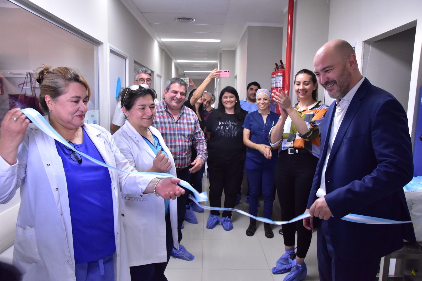 Ponen en funciones moderno equipo de esterilización en el Hospital de Niños