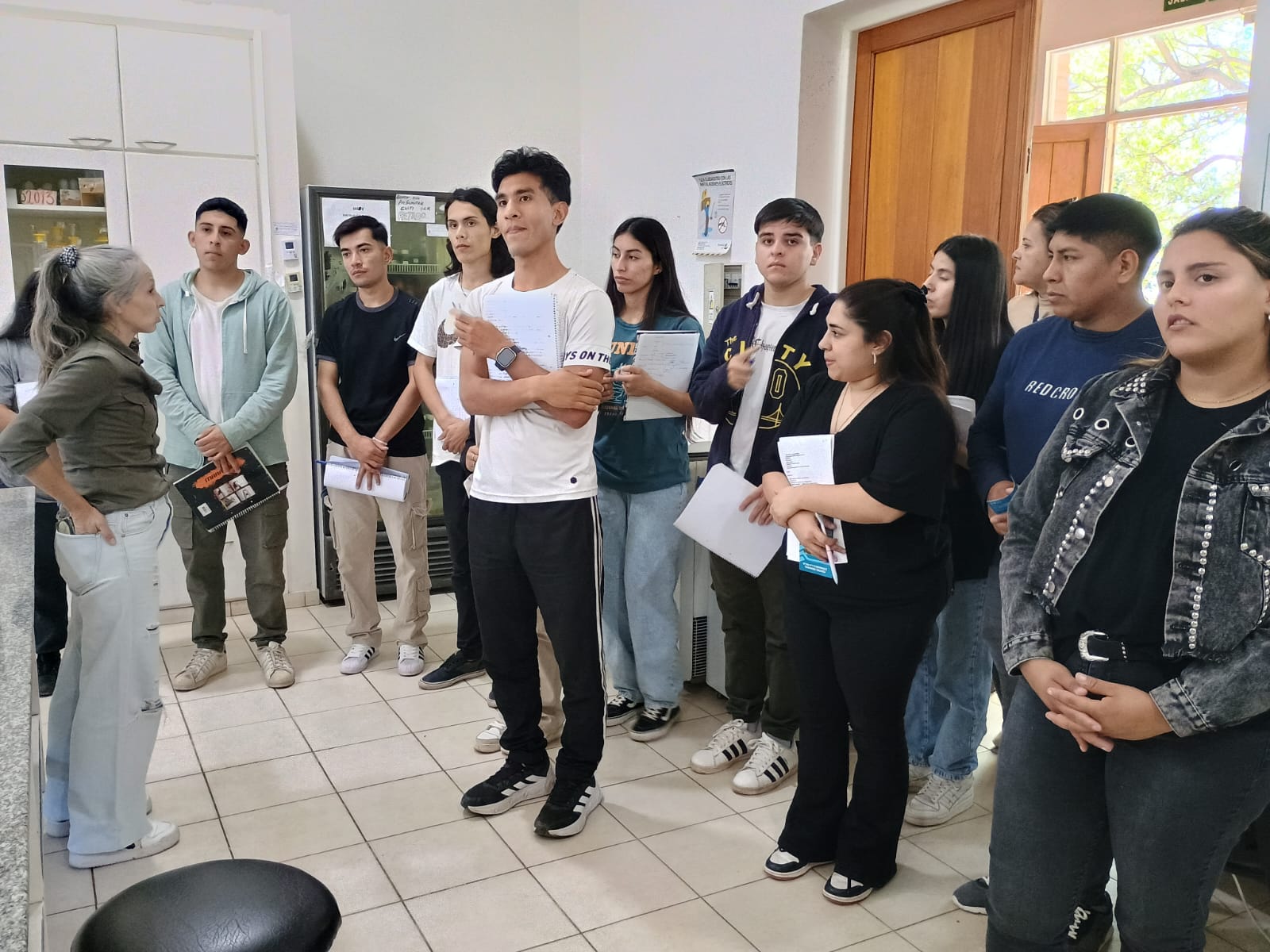 Estudiantes de Recreo Visitaron el Laboratorio de Aceites y Grasas del INTA