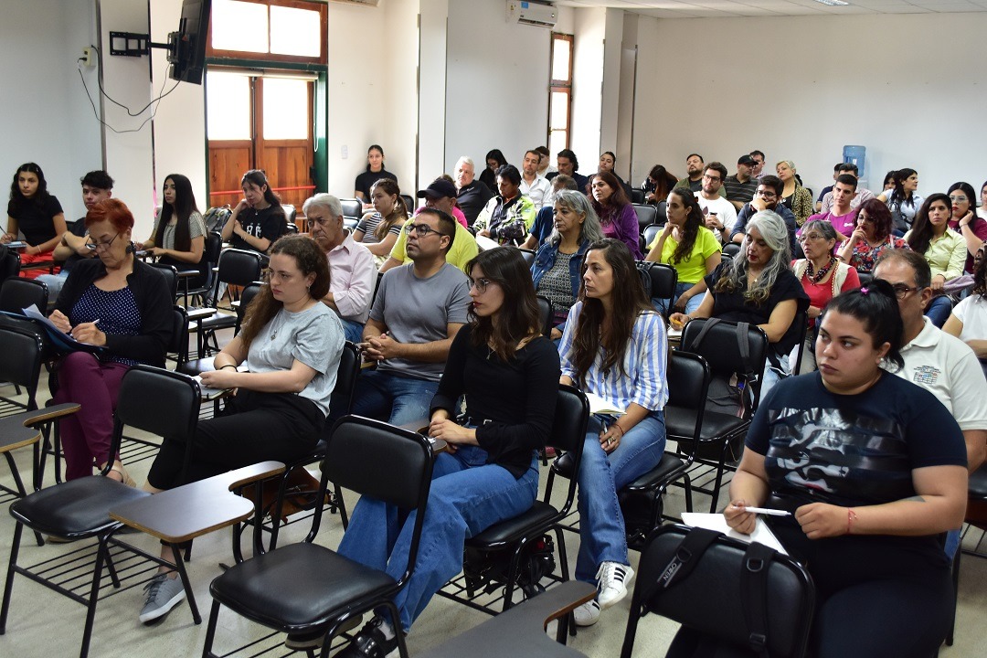 Radio Universidad impartió curso de IA